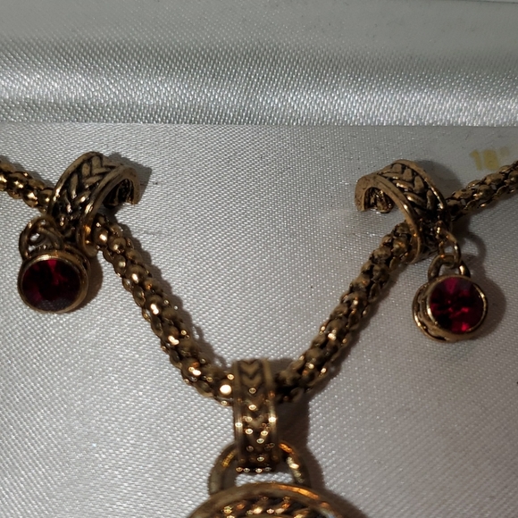 Cristal set earring and necklace 18" - Picture 3 of 8